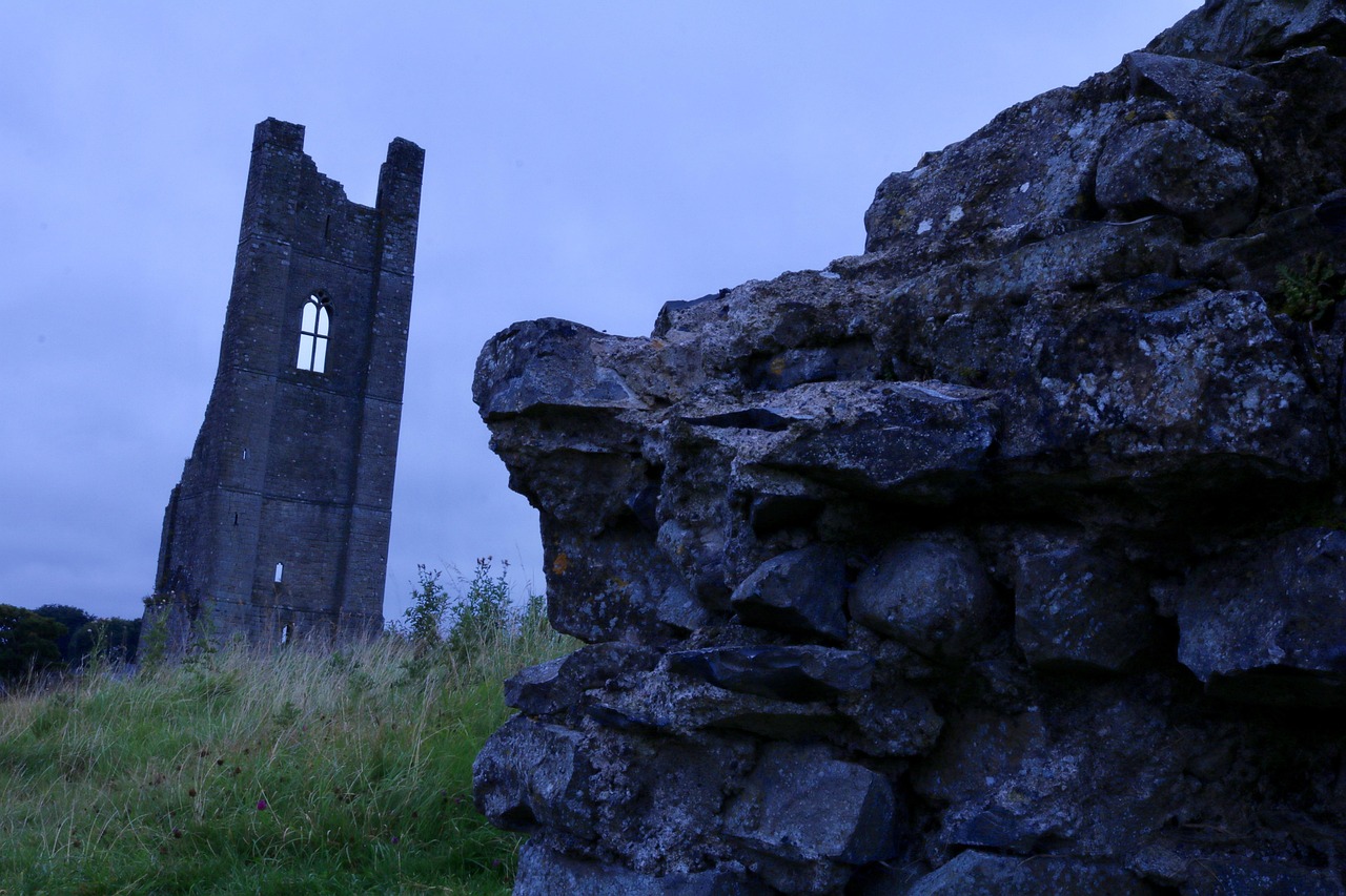 Vampires Without Romance: Reclaiming the Monster in Modern Dark Fiction
